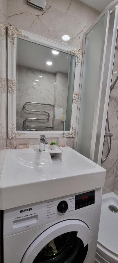 A. G. Central Apartaments Шяуляй Екстер'єр фото